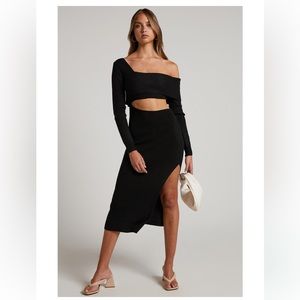 Showpo MIDI Dress Black XL